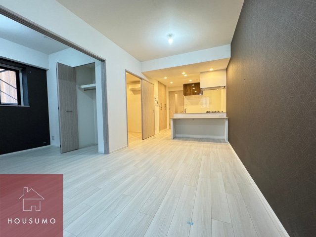 スプランディッド新大阪6の居間写真