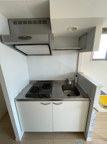キッチン　同物件別部屋