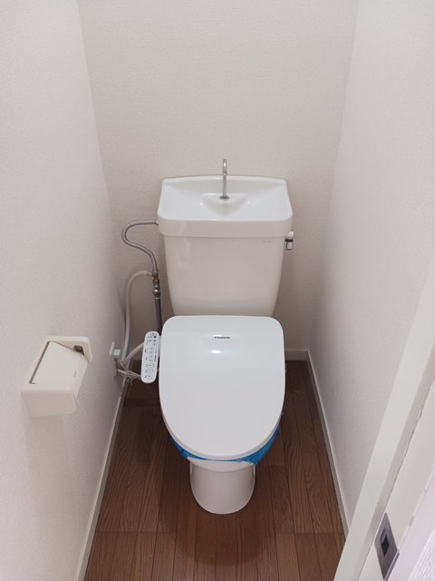 ＪＲ相模線 海老名駅 徒歩16分 2階建 築33年のトイレ写真