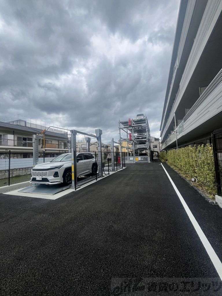 駐車場　駐車場