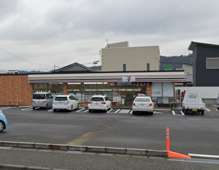 コンビニ　セブンイレブン 近江宇賀野店（コンビニ）まで769m