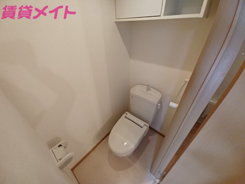 トイレ　同タイプ部屋写真です。