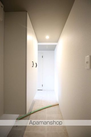 地下鉄東西線 菊水駅 徒歩8分 5階建 築9年の玄関写真