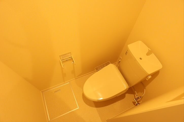 京王線 千歳烏山駅 徒歩10分 2階建 築6年のトイレ写真
