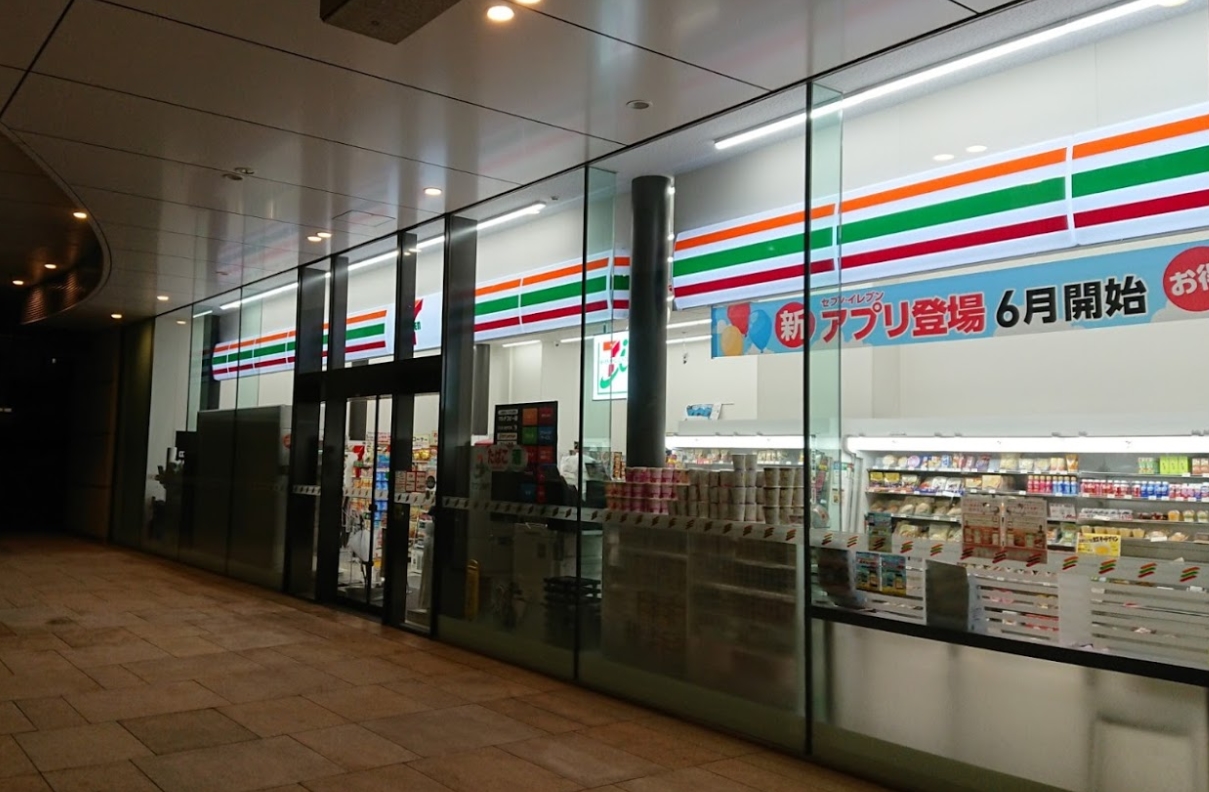 コンビニ　セブンイレブン三田ベルジュビル店（コンビニ）まで166m