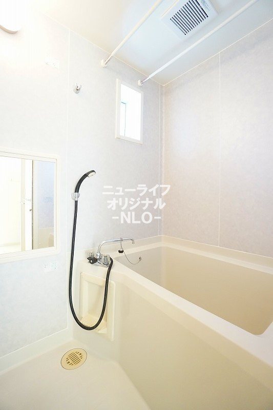 バス・シャワールーム　湯舟に浸かってゆっくりバスタイムを★