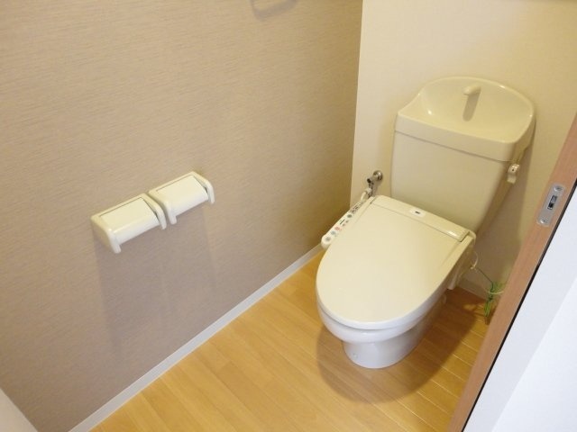 トイレ　図面と現状に相違がある場合には現状を優先