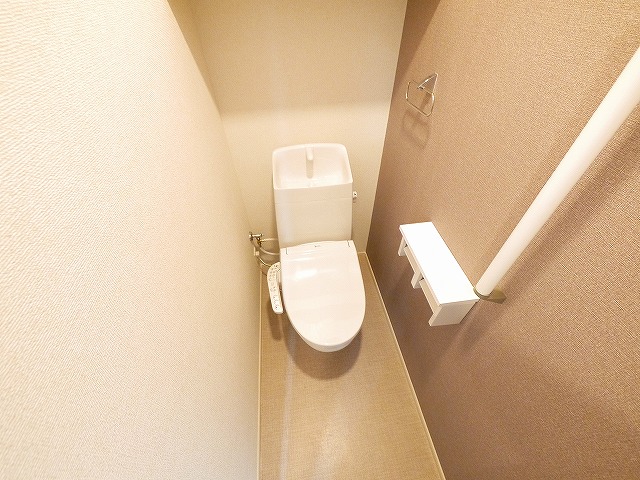 トイレ　コンパクトで使いやすいトイレです