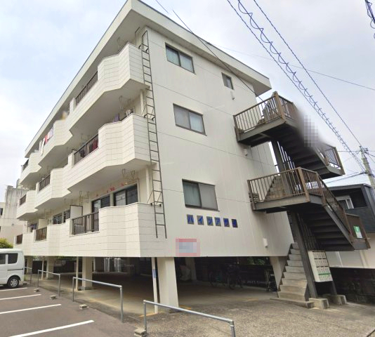 建物外観　現況が相違する場合は現況を優先致します。