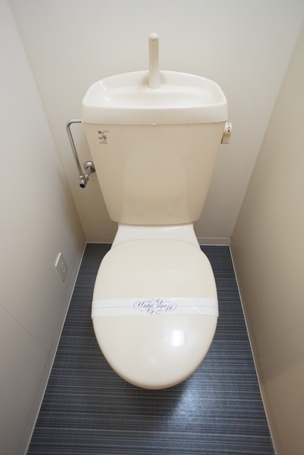 ＪＲ総武線 西船橋駅 徒歩3分 10階建 築26年のトイレ写真