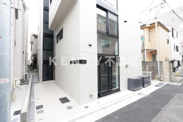 エントランス　建物の内部です