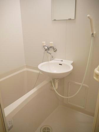 バス・シャワールーム　浴室乾燥機付き