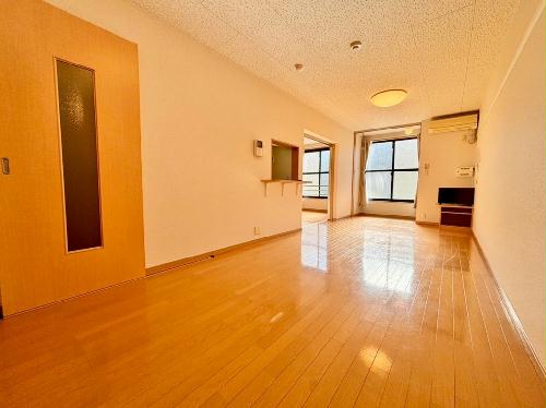 居室・リビング　設備・仕様は号室により異なる為、現状を優先いたします。