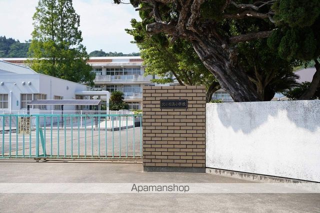 小学校　北小松島小学校（小学校）まで158m