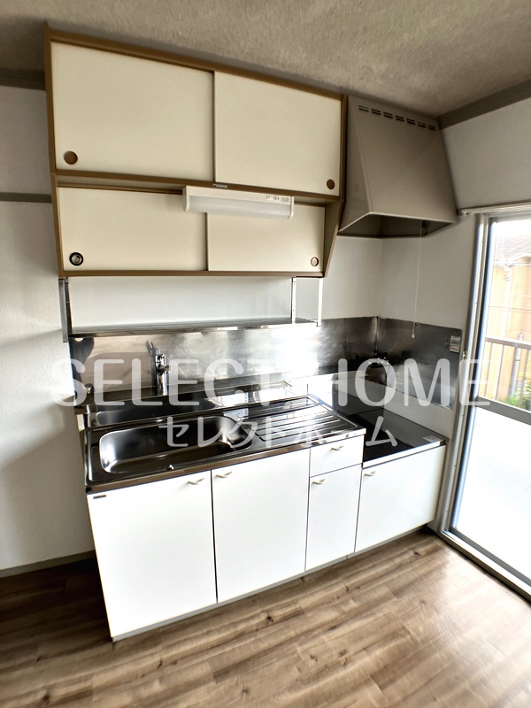 キッチン　キッチンです 同型タイプです