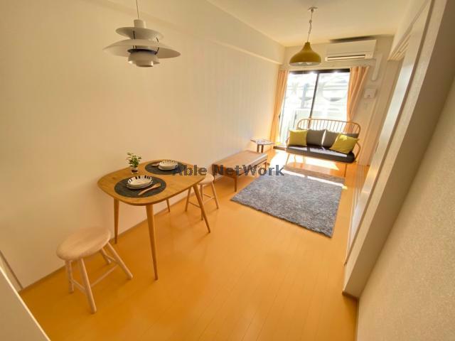 居室・リビング　同型モデル