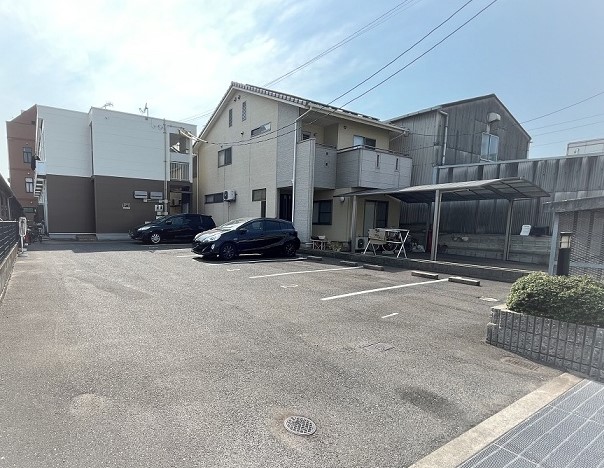 駐車場　駐車場