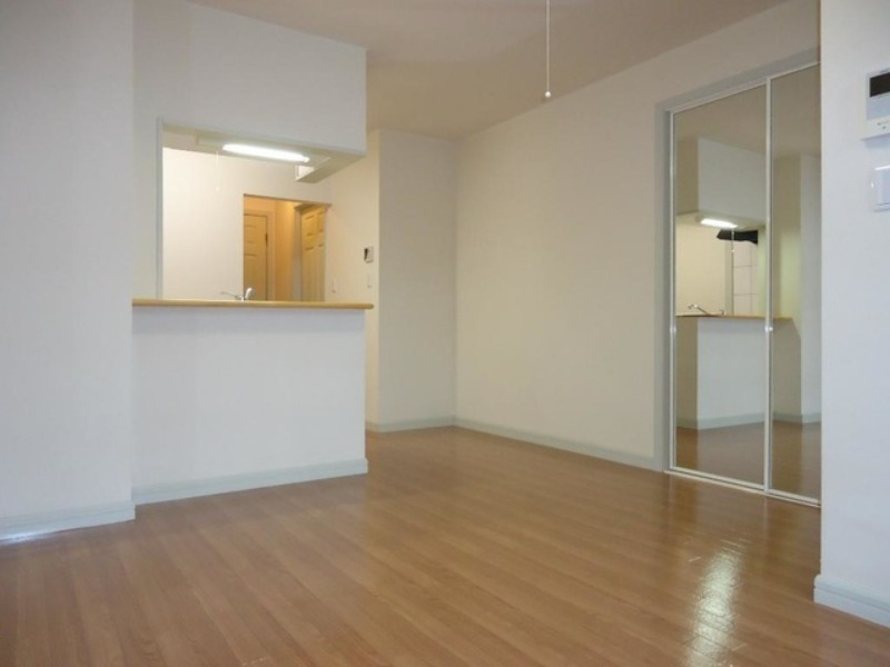 居室・リビング　図面と現状に相違がある場合には現状を優先