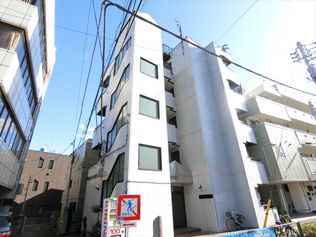文京区弥生のマンションの建物外観