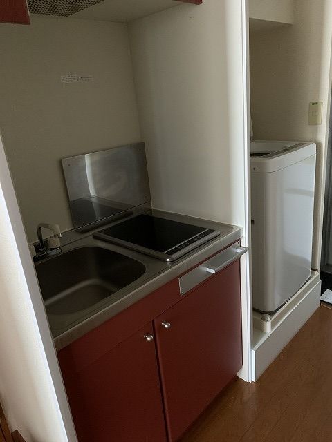 【レオパレスエルミタージュのキッチン】