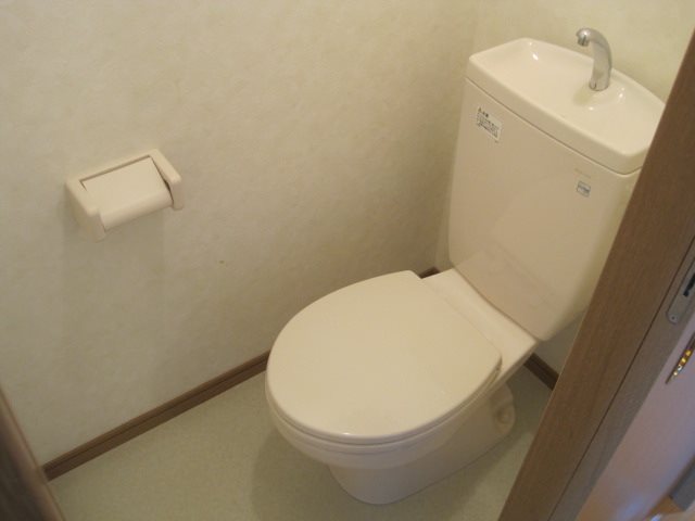 トイレ　同型タイプ