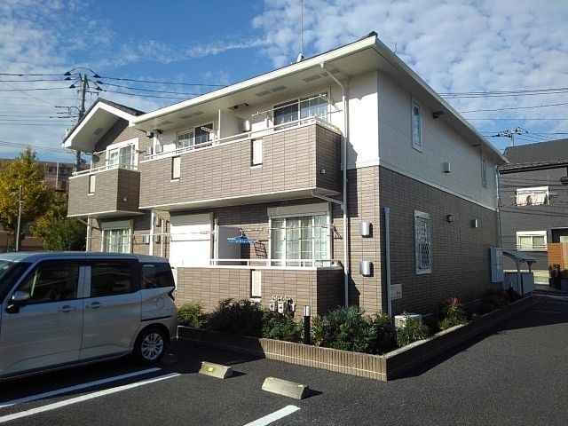 町田市小山町のアパートの建物外観