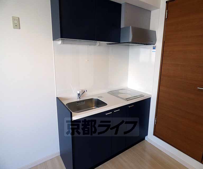 【京都市下京区俵屋町のマンションのキッチン】