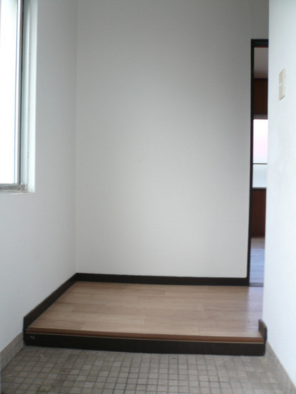 玄関　※別室の写真を使用しております※