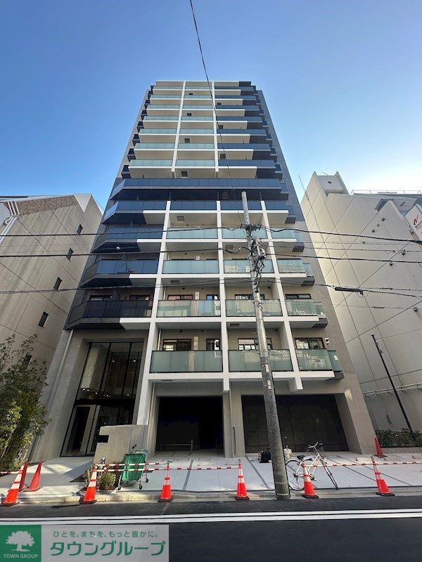 【千代田区岩本町のマンションの建物外観】