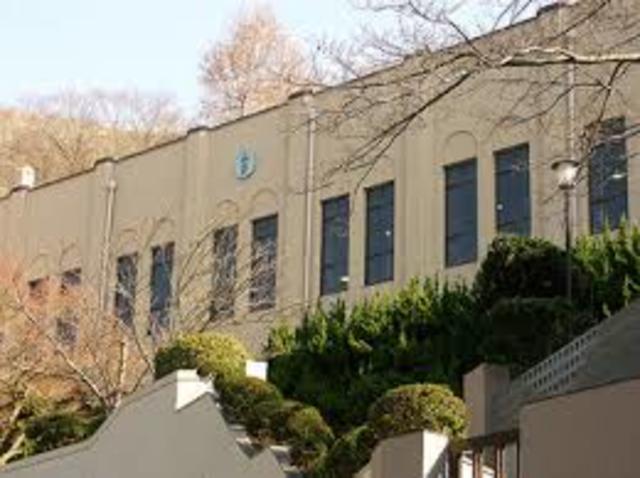 中学校　私立神戸山手女子中学校（中学校）まで1063m