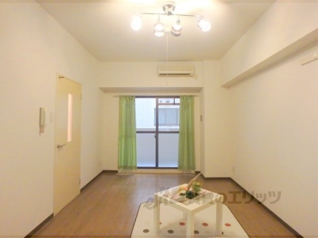 居室・リビング　居室