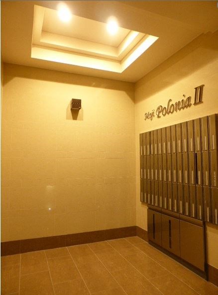 その他共有部分　共用部分も明るいので女性の方でも安心。