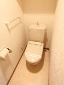 トイレ　別号室のお写真となります☆