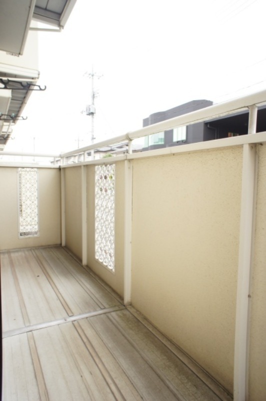 バルコニー　図面と現状に相違がある場合には現状を優先