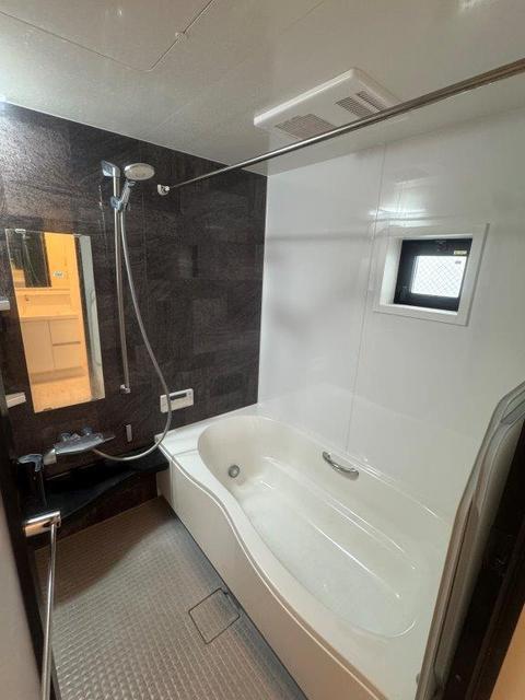 バス・シャワールーム　追焚機能・浴室換気暖房乾燥機