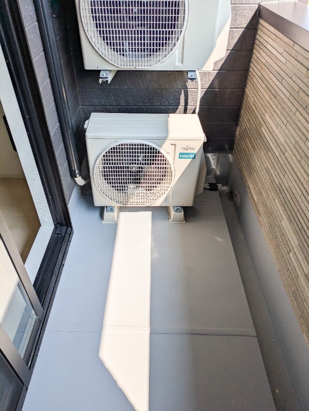 バルコニー　図面と現状に相違がある場合には現状を優先