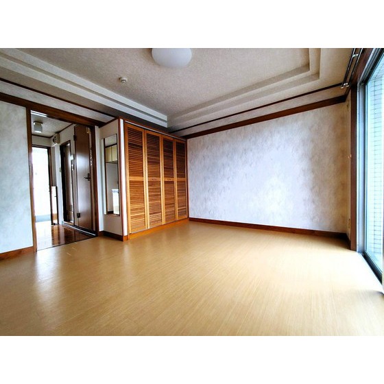 居室・リビング　ＬＥＤ照明付きです