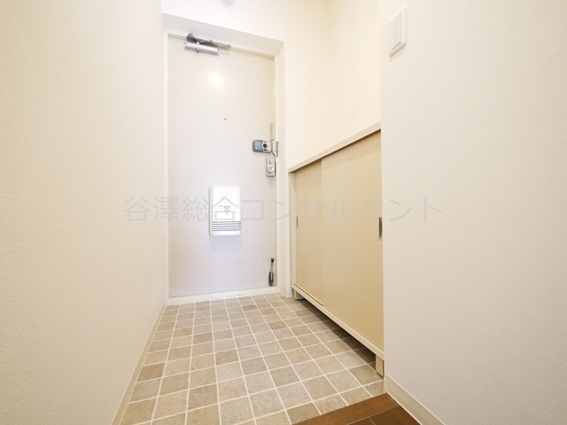 玄関　シューズボックス付