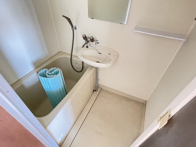 バス・シャワールーム　ゆったり過ごせるお風呂です