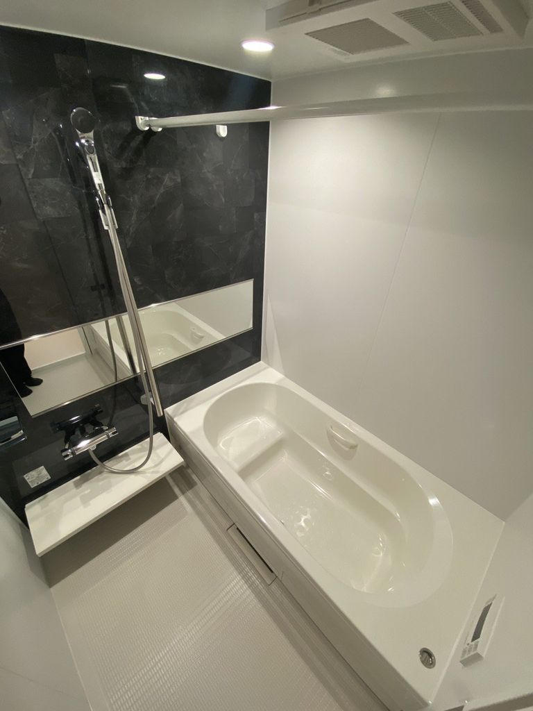 バス・シャワールーム　バス