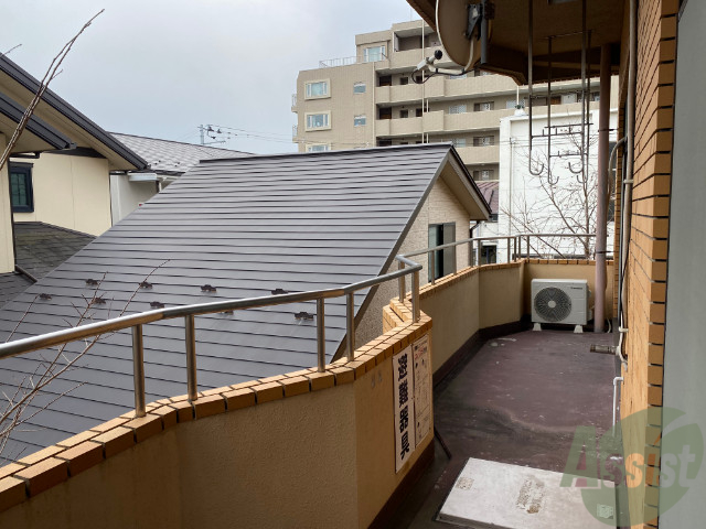 バルコニー　バルコニーも広く晴れた日は洗濯物が沢山干せますね