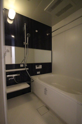 バス・シャワールーム　エミネンス堂ヶ芝　浴室