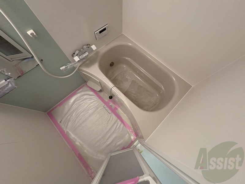 バス・シャワールーム　お風呂になります。一日の疲れを癒してくださいね。