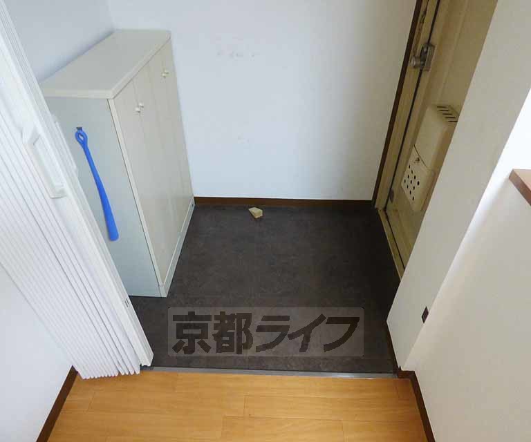 玄関　広々とした玄関です。