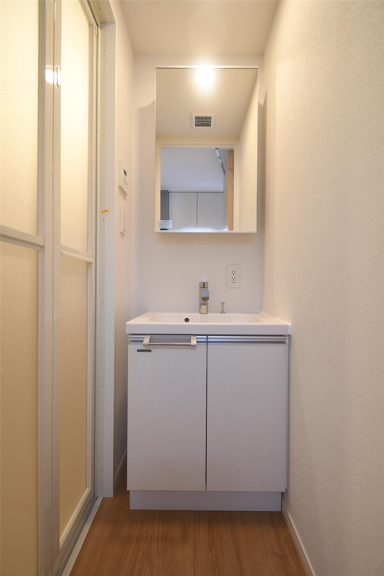 洗面設備　洗髪洗面化粧台