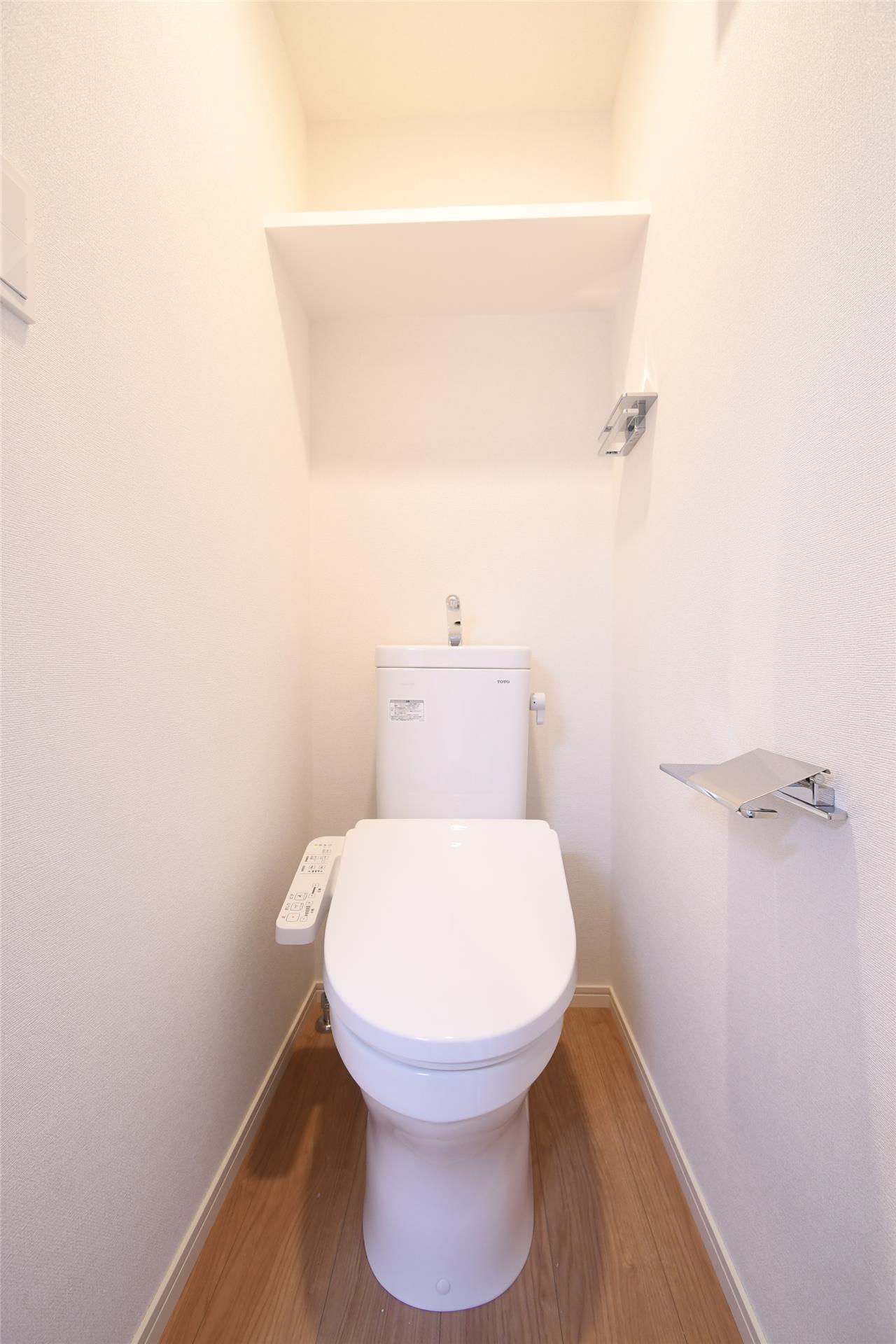 トイレ　温水洗浄便座