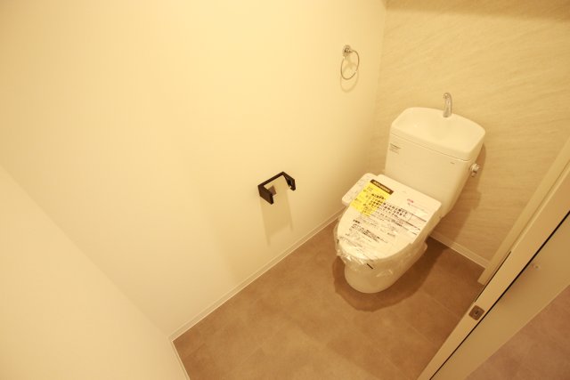 トイレ　※別号室の参考写真、現況優先※