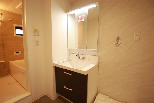 洗面設備　※別号室の参考写真、現況優先※