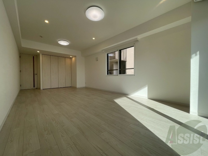 居室・リビング　広々としたリビングですね。使い勝手がよさそうですね！