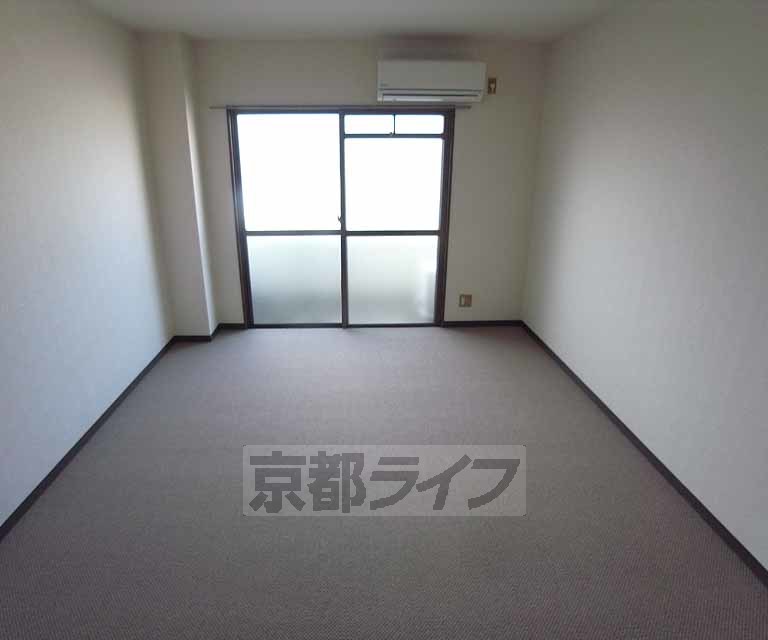 居室・リビング　お部屋です